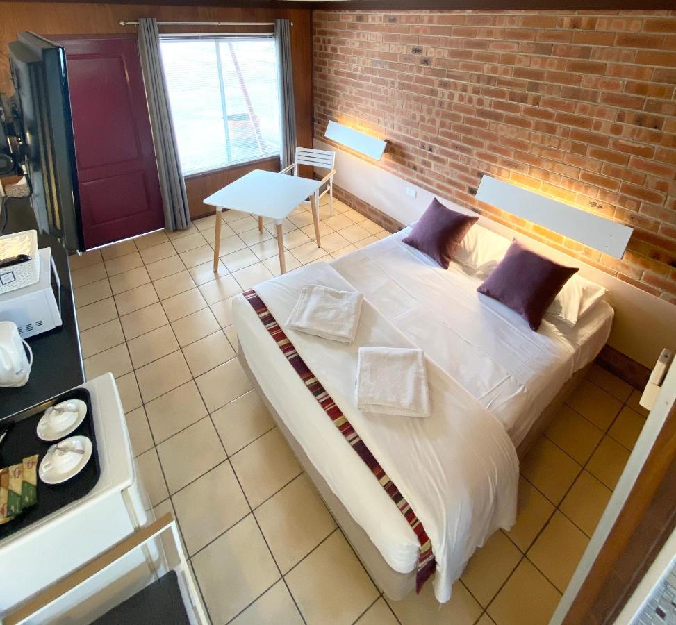 Proserpine Motor Lodge Dış mekan fotoğraf